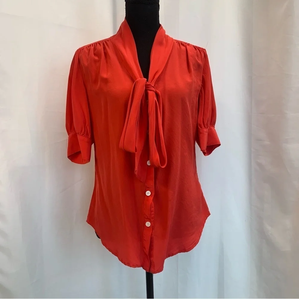 Fifteen Twenty blood orange red tie neck 100% silk blouse Sz L - Picture 11 of 11